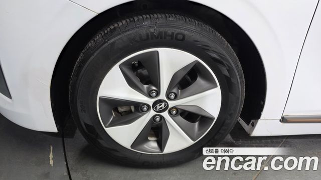 Hyundai Ioniq Q — пробег 122 488 км — фото 5 из 5