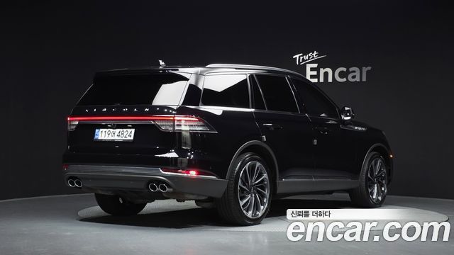 Lincoln Aviator 3.0 Reserve  AWD — пробег 52 570 км — фото 2 из 5