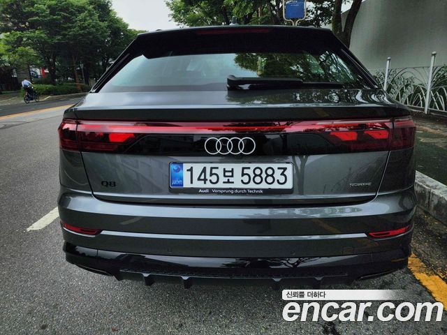 Audi Q8 50 TDI Quattro Premium — пробег 1 км