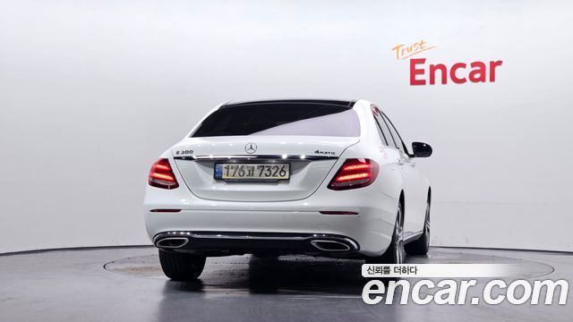 Mercedes-Benz E-Class из Кореи Encar