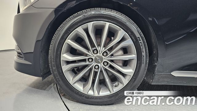 Hyundai Genesis из Кореи Encar