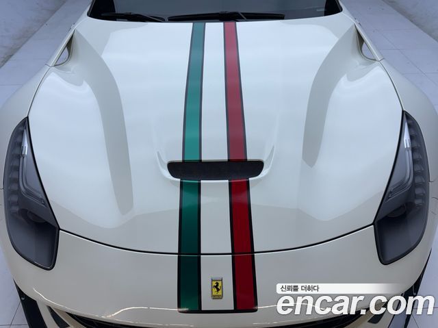 Ferrari F12 Berlinetta из Кореи Encar