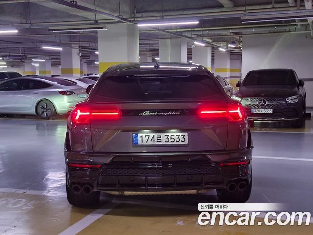 Lamborghini Urus из Кореи Encar