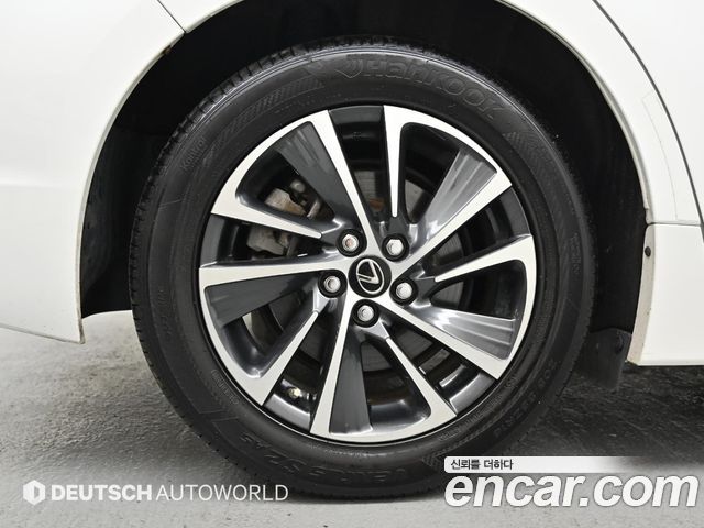 Lexus CT200h 1.8 Supreme ZWA10 — пробег 56721 км