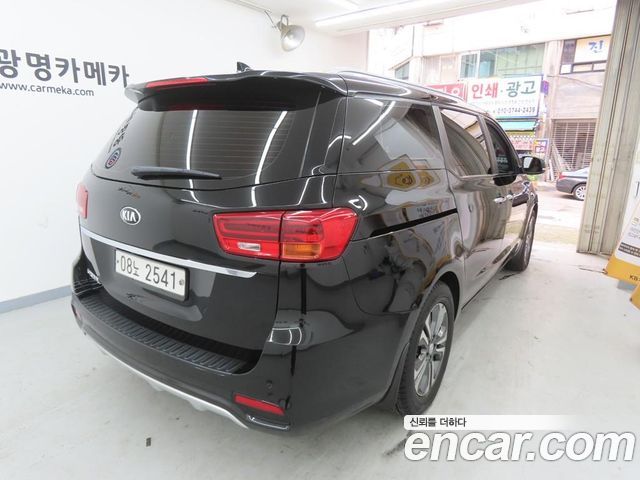 Kia Carnival 9-Seater Luxury — пробег 81 155 км — фото 4 из 5