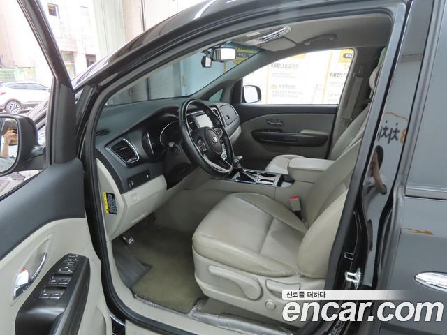 Kia Carnival 9-Seater Luxury — пробег 81 155 км — фото 5 из 5