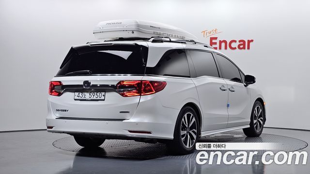 Honda Odyssey 3.5 5th 2018 — пробег 124 614 км