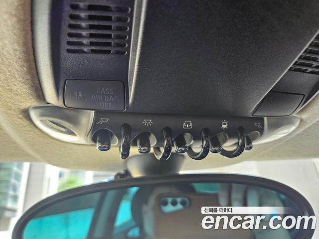 Mini Cooper Standard 2nd — пробег 258100 км