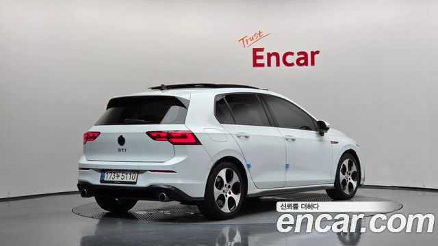 Volkswagen Golf 2.0 GTI — пробег 73 718 км — фото 2 из 5