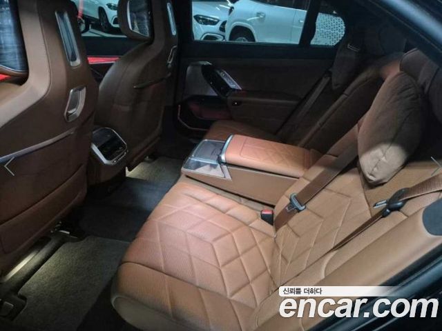 BMW 7-Series 740i sDrive M Sport — пробег 76107 км