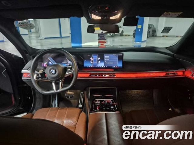 BMW 7-Series 740i sDrive M Sport — пробег 76107 км