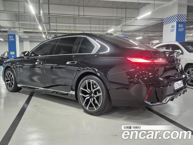 BMW 7-Series 740i sDrive M Sport — пробег 76107 км