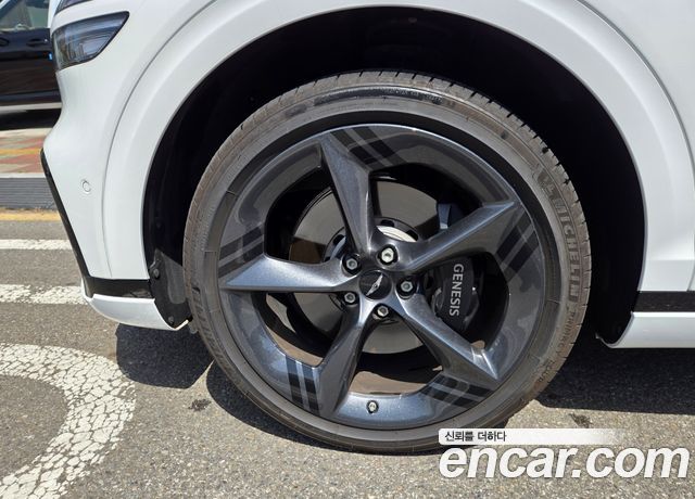 Genesis GV70 2.5T Gasoline AWD — пробег 22961 км