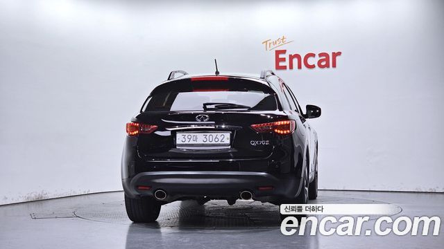 Infiniti QX70 3.7 AWD — пробег 117 816 км — фото 4 из 5
