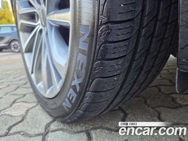 Hyundai Genesis из Кореи Encar