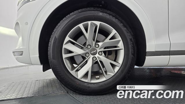 Genesis GV70 2.5T Gasoline AWD — пробег 67906 км