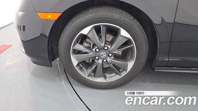 Honda Odyssey 3.5 5th 2021 — пробег 72 508 км