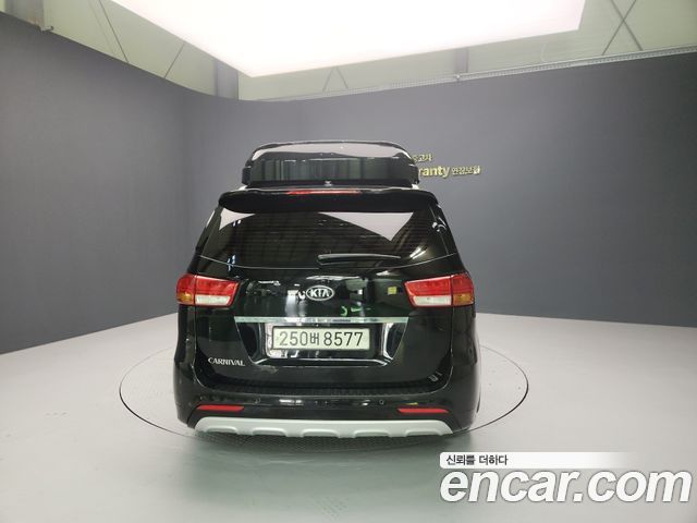 Kia Carnival из Кореи Encar