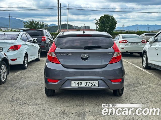 Hyundai Accent Diesel 1.6 VGT Smart — пробег 178169 км