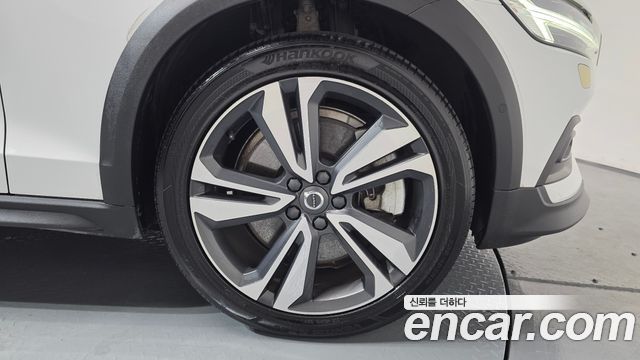 Volvo V60 из Кореи Encar
