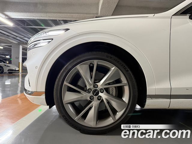 Genesis GV70 2.5T Gasoline AWD — пробег 13378 км