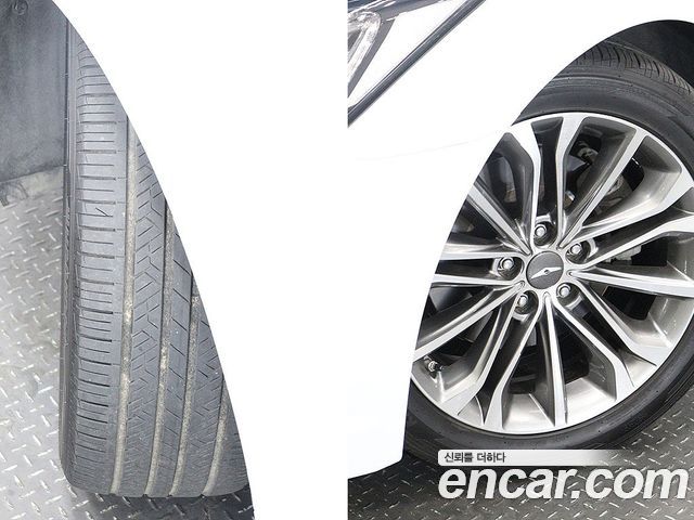 Hyundai Genesis из Кореи Encar