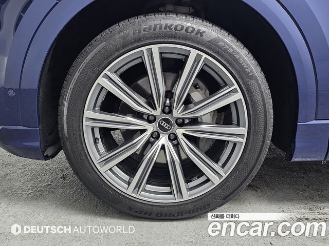 Audi Q8 55 TFSI Quattro Premium — пробег 49 000 км