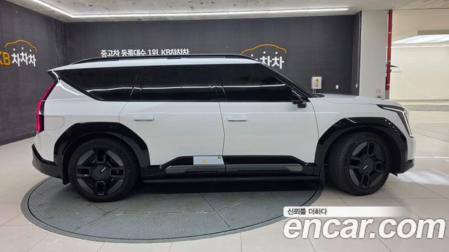Kia EV9 Long Range 4WD GT Line — пробег 74800 км