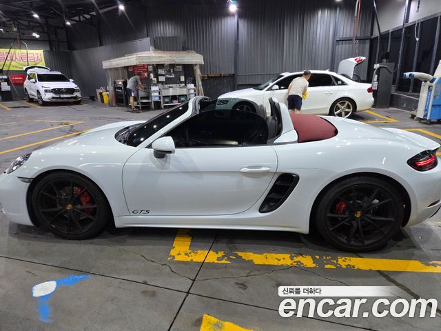 Porsche 718 2.5 GTS — пробег 84500 км