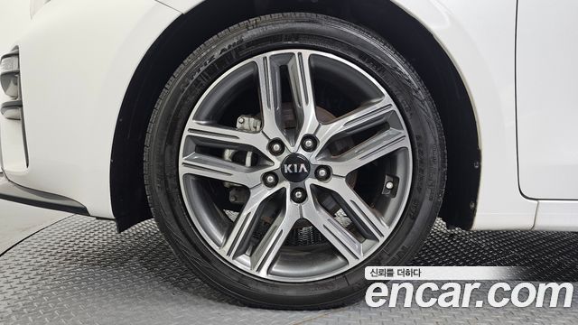 Kia K3 из Кореи Encar