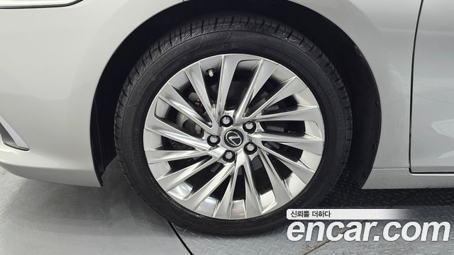 Lexus ES из Кореи Encar