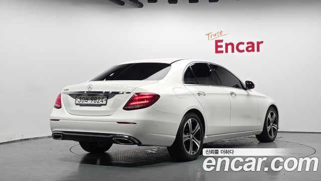Mercedes-Benz E-Class из Кореи Encar