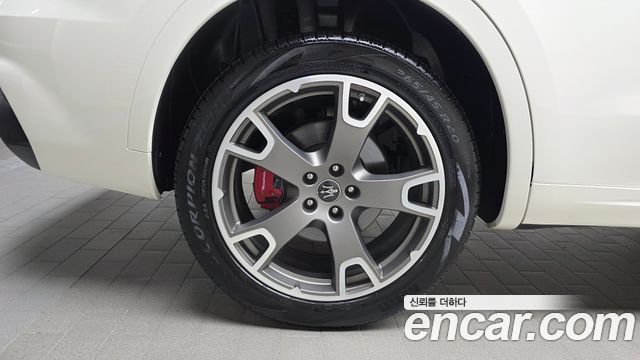 Maserati Levante 3.0 AWD GranSport — пробег 105537 км