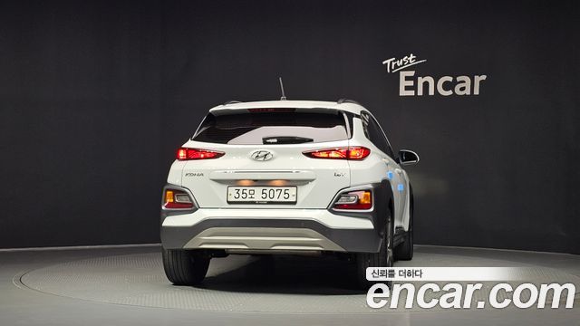 Hyundai Kona из Кореи Encar