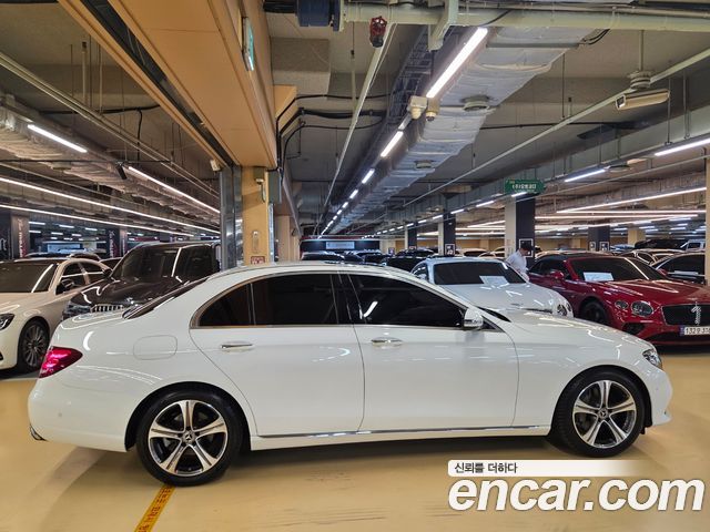 Mercedes-Benz E-Class из Кореи Encar