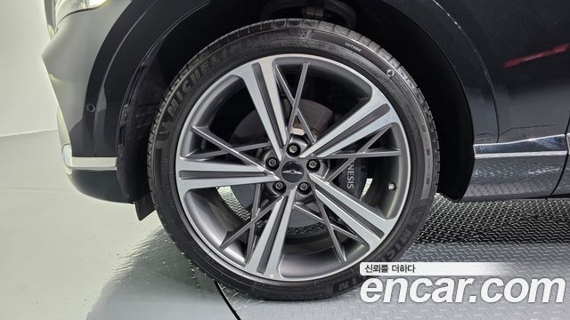 Genesis GV80 2.5T Gasoline AWD — пробег 22095 км