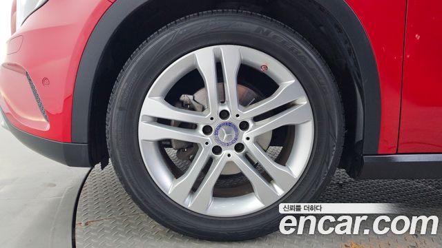 Mercedes-Benz GLA-Class GLA200 d — пробег 77545 км