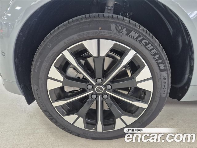 Volvo XC60 B5 Ultra Bright Air Sus — пробег 2 066 км — фото 5 из 5