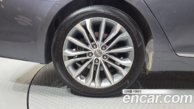 Hyundai Genesis из Кореи Encar