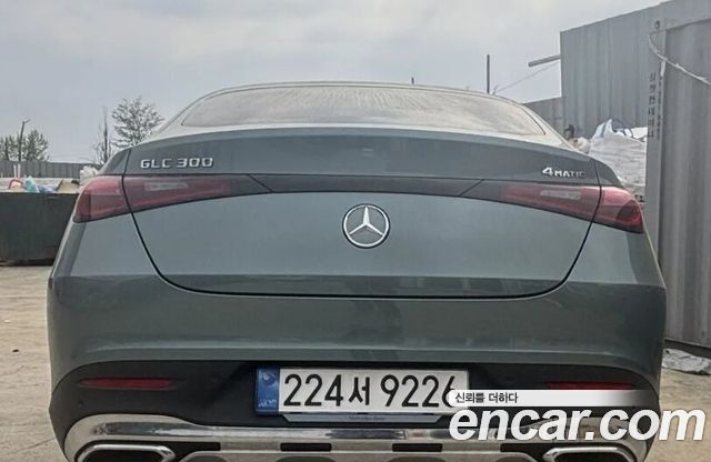 Mercedes-Benz GLC-Class GLC300 4MATIC Avnatgarde Coupe — пробег 15 000 км — фото 4 из 5