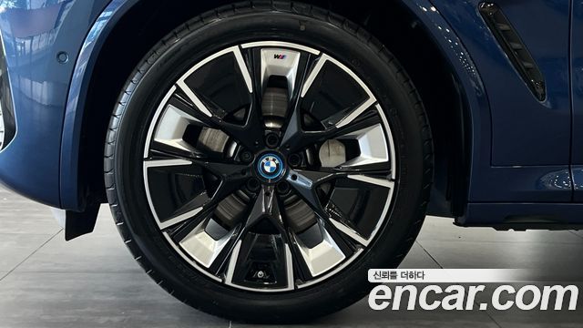 BMW iX3 M Sports — пробег 15601 км