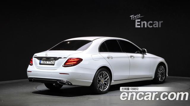 Mercedes-Benz E-Class из Кореи Encar