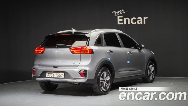 Kia Niro 1.6 HEV Prestige — пробег 53 014 км — фото 2 из 5