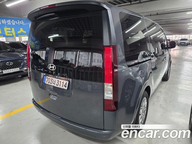 Hyundai Staria L3.5 Tourer 11-Seater Modern — пробег 1 900 км — фото 2 из 5