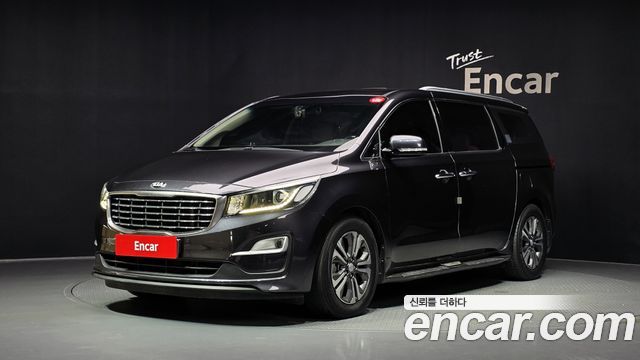 Kia Carnival 11-Seater Prestige — пробег 102 992 км — фото 1 из 5