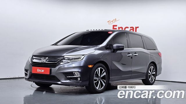 Honda Odyssey 3.5 5th 2018 — пробег 37 329 км