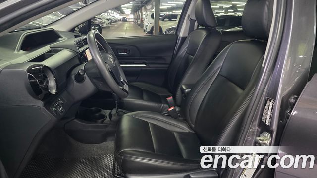 Toyota Prius 1.5 Crossover — пробег 128 300 км — фото 5 из 5