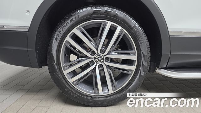 Volkswagen Tiguan 2.0 TSI Prestige — пробег 47 184 км