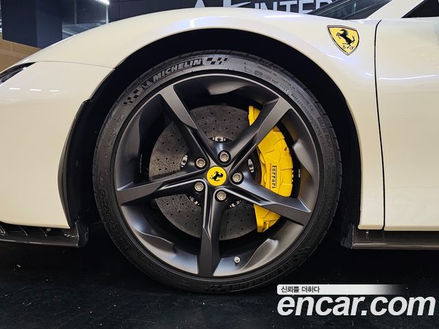 Ferrari SF90 из Кореи Encar