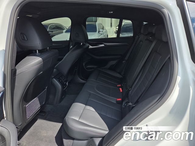 BMW X4 xDrive20i M Sport — пробег 33740 км